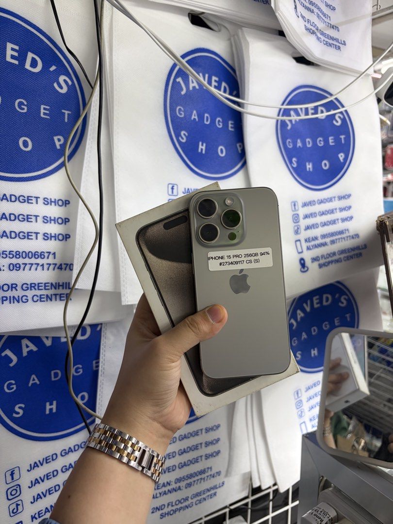 Iphone 15 Pro 256gb 94% BH Smartlocked NTC (Category: iPhone 15 Series) located in San Juan City. Submitted by javedsgadgetshop (Listing ID 1456058359, Image 1). Description: INSTALLMENT OPTIONS : SPAY LATER / GGIVES / CREDIT CARD / SKYRO / HOMECREDIT (BRANDNEW) WE BUY AND SELL SO PWEDE MAGBINTA OR SWAP ! Quick Specs : 💵 Iphone 15pro •256gb •NTC Variant •94% batt health •Smartlocked •95% Smoothness •No hidden issue | No Repaired •100% Authentic 