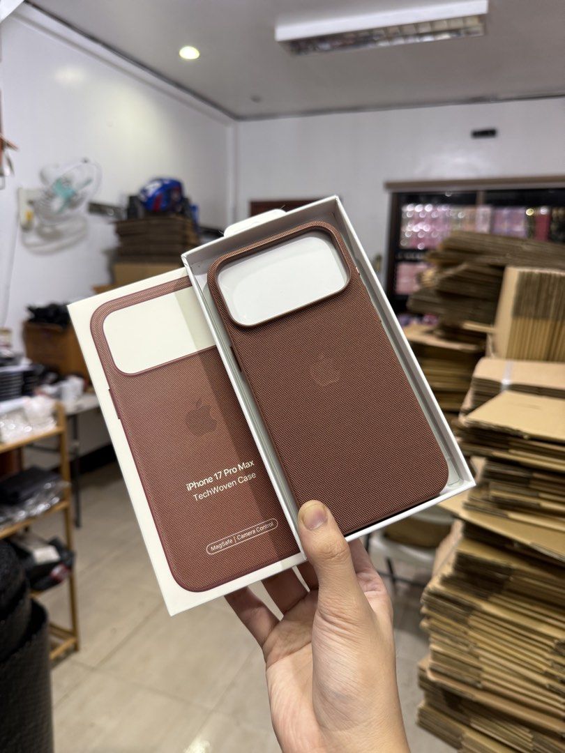 iPhone 17 Pro Max MagSafe Techwoven Case (Category: Cases & Sleeves) located in Manila. Submitted by mercedgret74092 (Listing ID 1456202262, Image 2). Description: Other cases also available po.