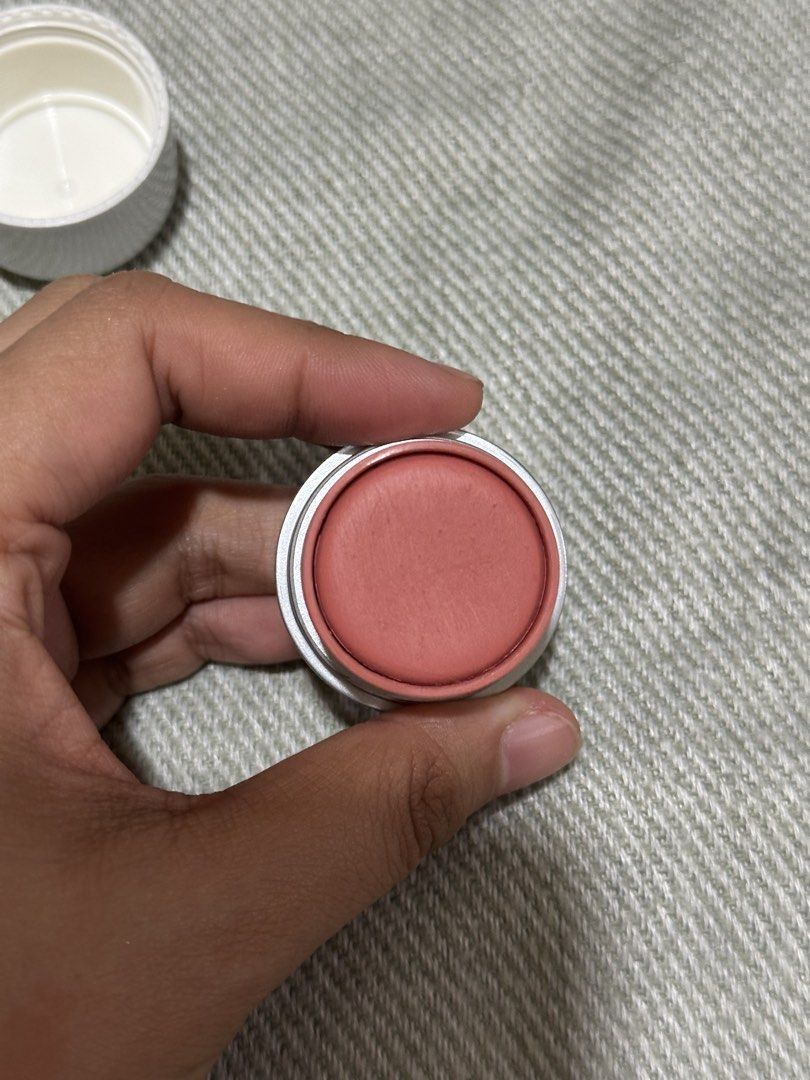 Issy Creme Flush in Safeword (Category: Makeup) located in Taguig. Submitted by mandms09 (Listing ID 1456076210, Image 2). Description: .