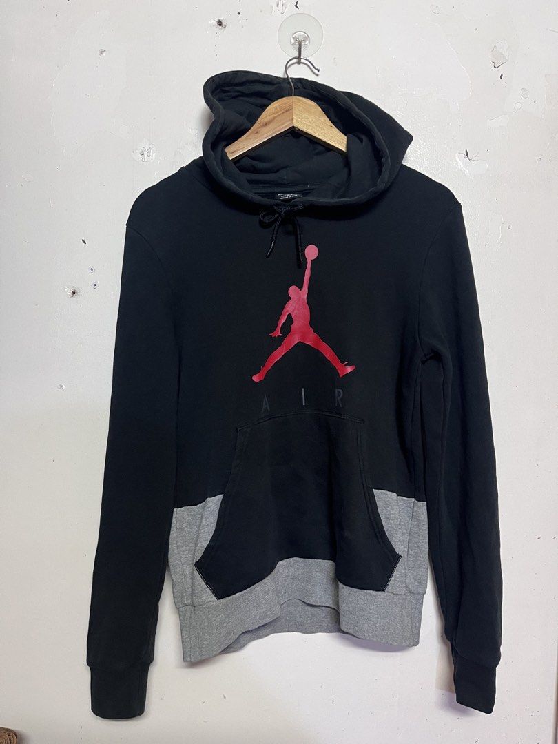 Jordan Jumpman Hoodie (Category: Coats, Jackets and Outerwear) located in Bacolod City. Submitted by eman_03 (Listing ID 1456080352, Image 1). Description: Size Small on tag 20.5W x 27L Excellent Condition No issue.
