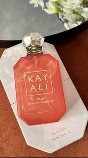 (Category: ) located in . Submitted by luxuryperfume (Listing ID 1456166550, Image 1). Description: .