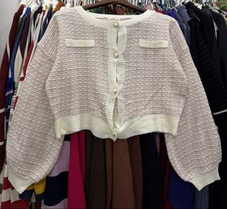 (Category: ) located in . Submitted by knitting.meow (Listing ID 1456225747, Image 1). Description: .