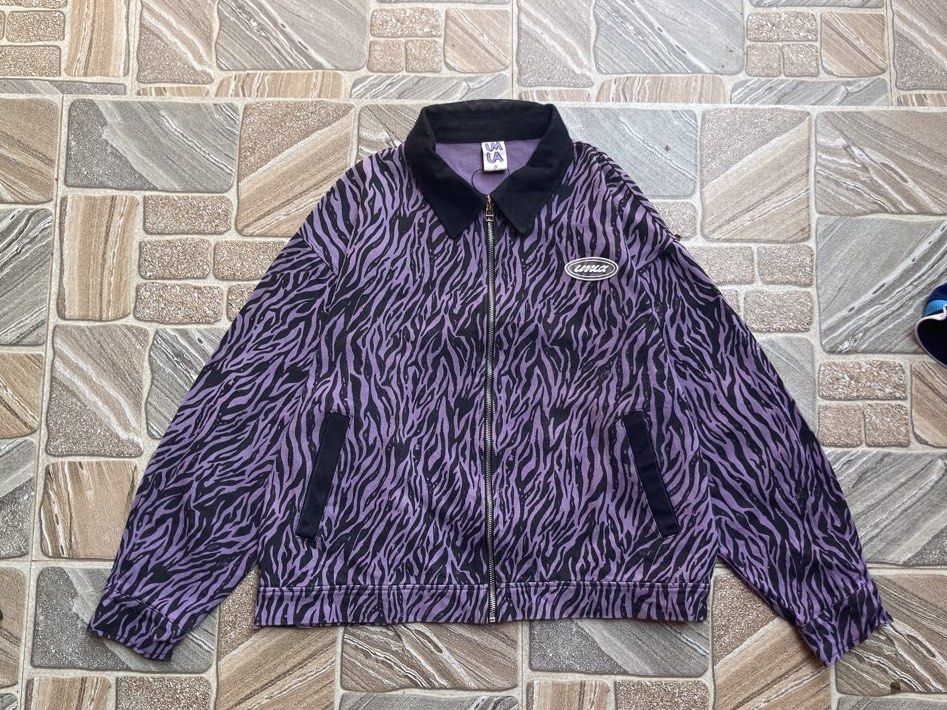 Leopard Jacket (Category: Coats, Jackets and Outerwear) located in Davao. Submitted by lcavan (Listing ID 1456160604, Image 1). Description: Dimensions (check slides) Condition: 10/10 Issue/s: Mine: 1k+ sf MOP: Gcash, GoTyme Courier: J&T 1 day reservation only Strictly no cancellation No return, no exchange.
