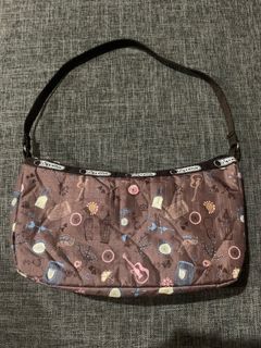 (Category: ) located in . Submitted by shopthrift (Listing ID 1456210091, Image 1). Description: .
