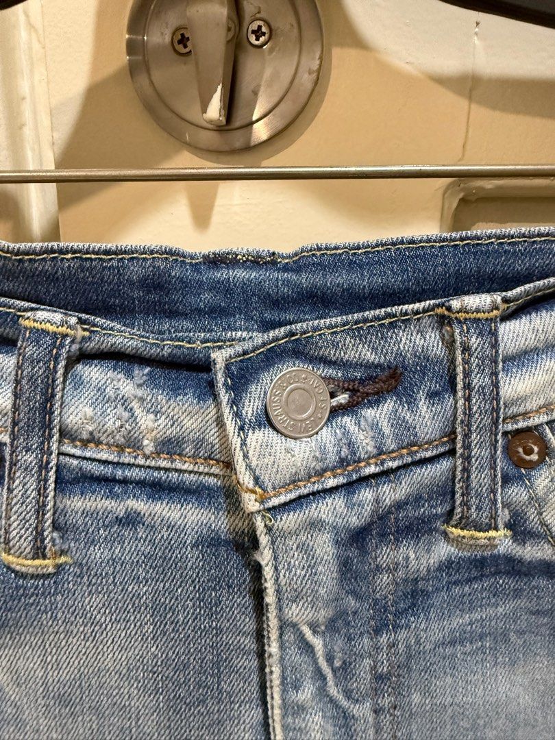 Levi's 510 Light Wash Denim Jeans (Category: Jeans) located in Quezon City. Submitted by curated.closet.co (Listing ID 1456197689, Image 2). Description: Levi Jeans ✓ Good as bnew ✓ Size M (31W 30L) ✓ Good Condition Note: All of these items are 100% Original / Authentic, moneyback guarantee if proven fake 💰 Price: ₱1,300 📩 DM for inquiries / orders .