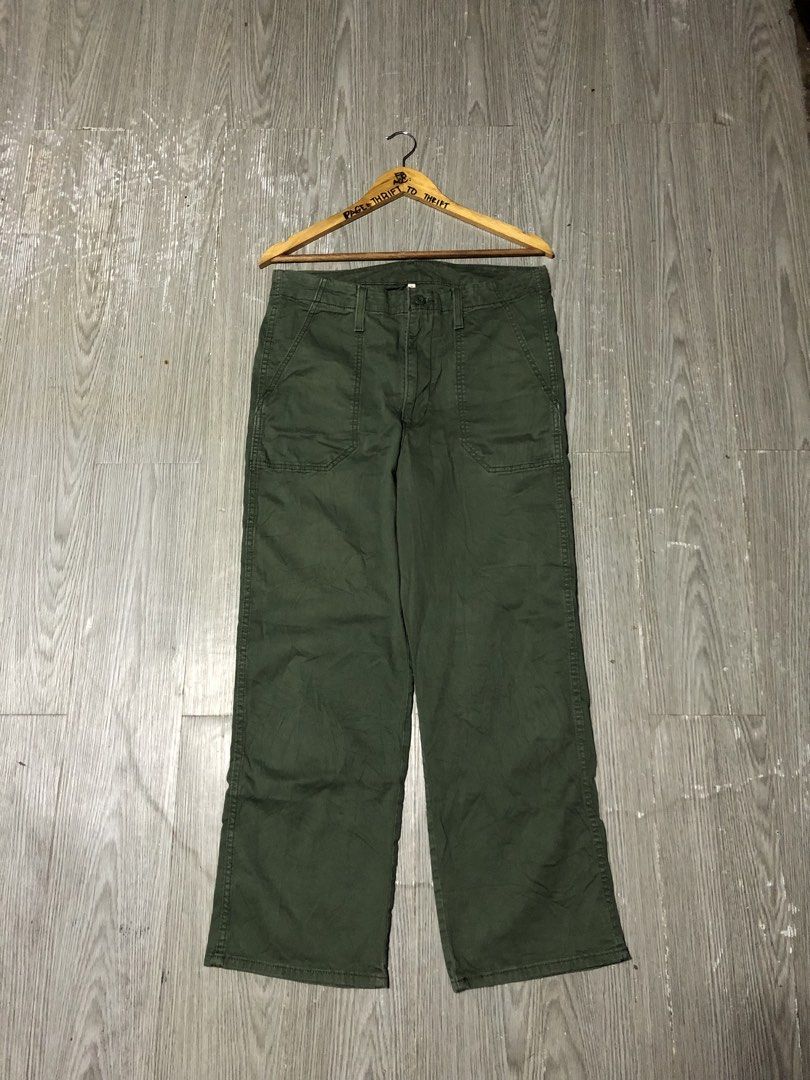 LEVIS LOOSE STRAIGHT UTILITY PANTS (Category: Activewear) located in Manila. Submitted by triptothrift7 (Listing ID 1456194879, Image 2). Description: pm me for fast transaction! LEVIS LOOSE STRAIGHT UTILITY PANTS for only 2000 size 31 32 waistline 31 32 length 39 hem 9 need wash only no issue authentic legit excellent condition color rate 9/10 authentic legit mode of payment gcash or bank transfer location Biñan laguna.