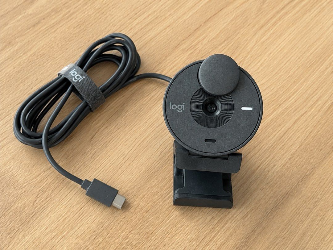 Logitech BRIO 300 Webcam (Category: Webcams) located in Quezon City. Submitted by jmdguzman0330 (Listing ID 1456056937, Image 2). Description: - Logitech Brio 300 Webcam (Charcoal) - USB-C Connection - Built-in Privacy Shutter - Ideal for Video Calls and Streaming - Includes webcam and USB-C cable.