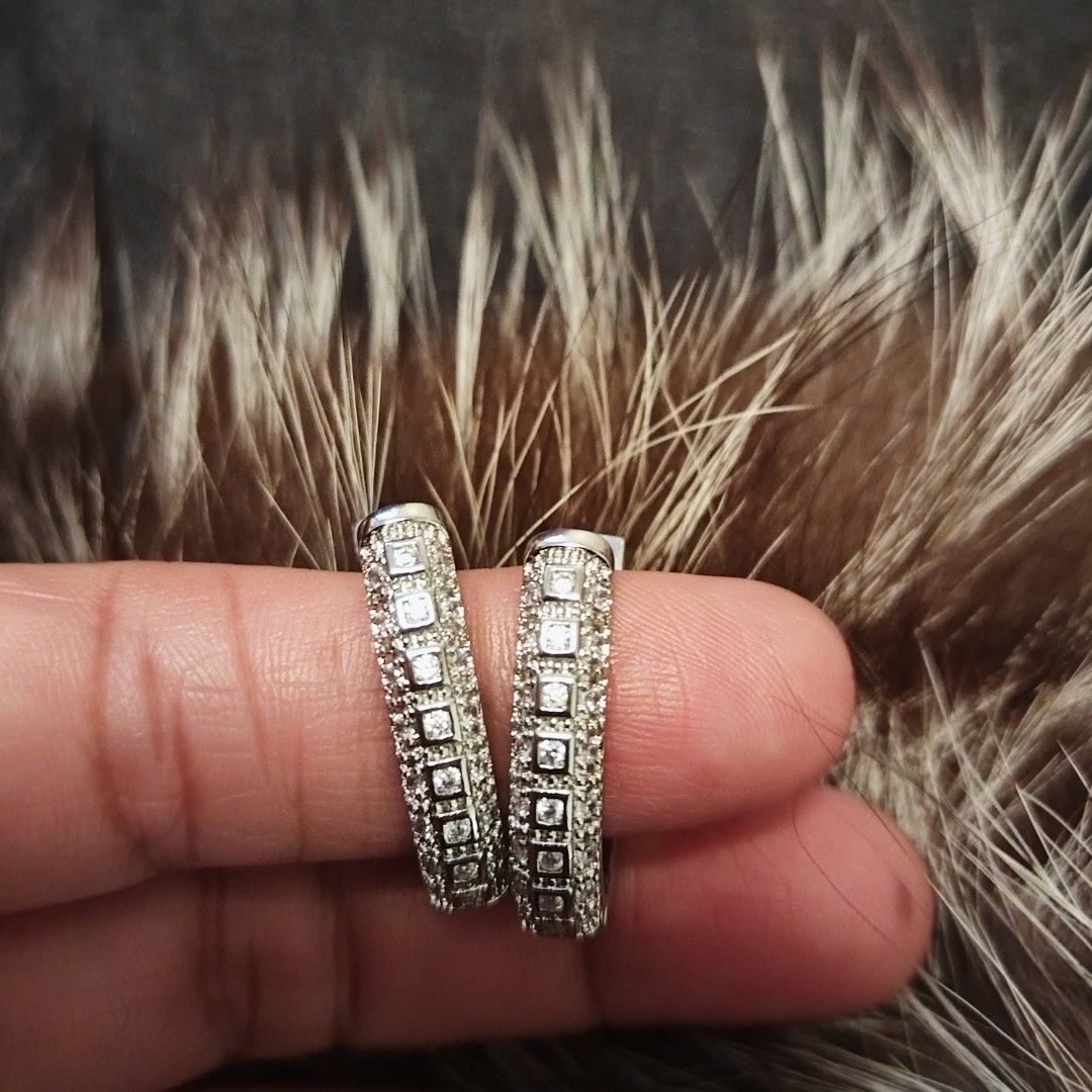 Loop Earrings (Category: Earrings) located in Bulacan. Submitted by brandedbagspreloved (Listing ID 1456137094, Image 2). Description: Japan Bought as is no markings last price posted plus shipping fee uv reactive ang stones.