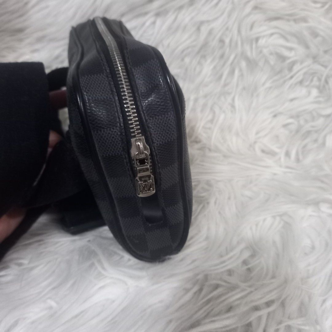 Louis Vuitton paris (Category: Luxury Bags & Wallets) located in Cavite. Submitted by dwenmolbi100m (Listing ID 1456175766, Image 3). Description: Preloved Good condition Louis Vuitton belt bag.