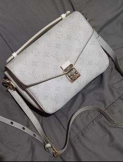 (Kategori: ) berada di . Dikirim oleh bag.second (ID iklan 1456200721, Gambar 1). Deskripsi: .