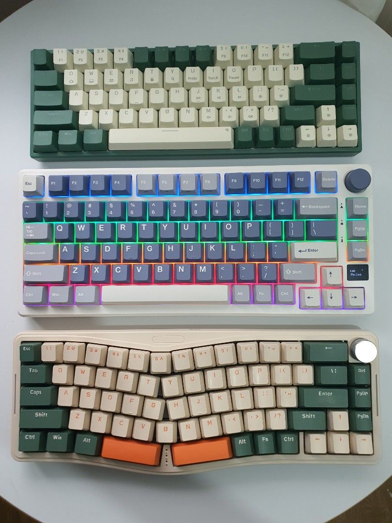 Mechanical Keyboard (Category: Computer Keyboard) located in Manila. Submitted by mxlviin (Listing ID 1456088359, Image 2). Description: Mechanical Keyboard (SOLD) BOW G68S (68 Keys Hot-swappable switches) Color: Green Connection: Wired Switches: Brown P650 only (Brandnew) AJAZZ X MAMBASNAKE (68 Keys Hot-swappable switches) Color: Beige | Green Connection: Wired Switches: Blue P1,200 (Slightly used) Royal Kludge RK-M75 (81 Keys Hot-swappable swit
