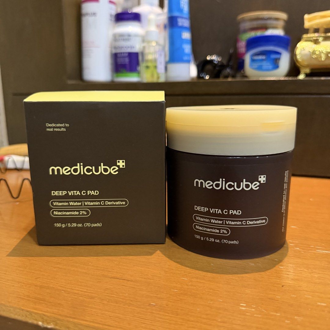 Medicube Deep Vita C Pad (70 pads) (Category: Face Care) located in Manila. Submitted by natalyali (Listing ID 1456181510, Image 1). Description: - Medicube Deep Vita C Pad - Contains Vitamin Water and Vitamin C Derivative - Enriched with Niacinamide 2% - Each jar contains 70 pads (150g) - Ideal for enhancing your skincare routine.