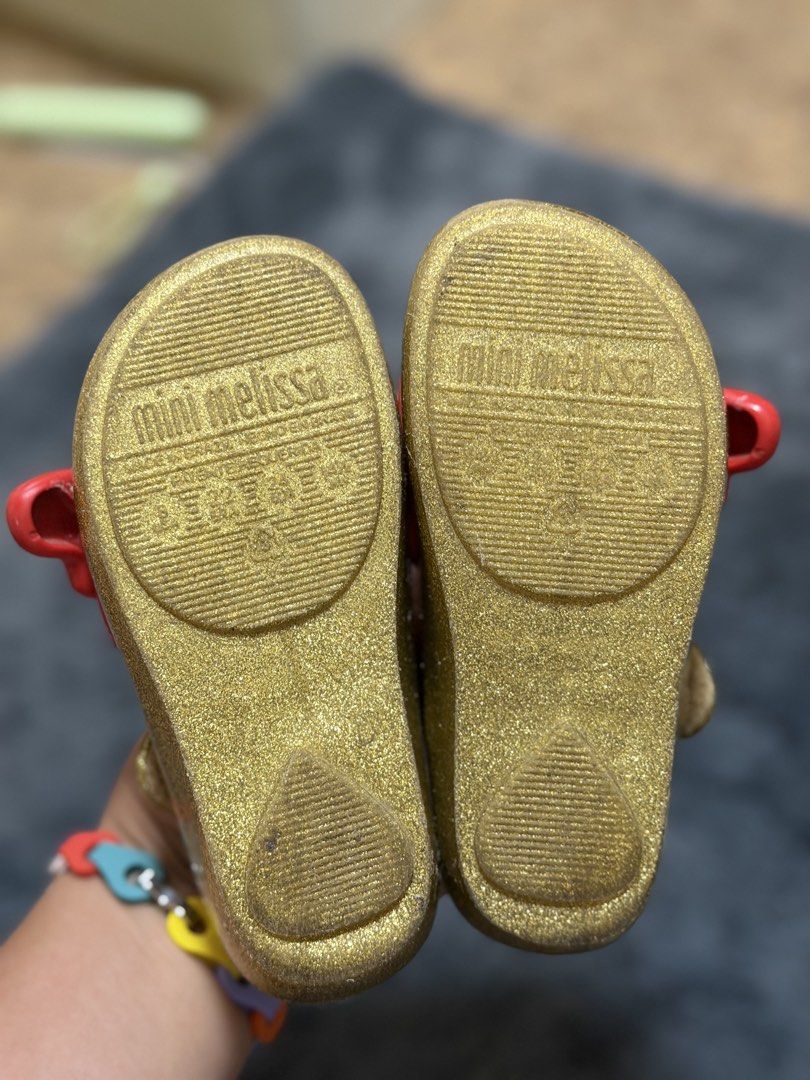 Mini Melissa Shoes Snow White (Authentic) (Category: Babies & Kids Fashion) located in Puerto Princesa. Submitted by thelittlesprout_plwn (Listing ID 1456136499, Image 3). Description: Mini Melissa Shoes Snow White Size: USA 8 EUR 24 CM 14.5 Manage your expectations. Preloved.