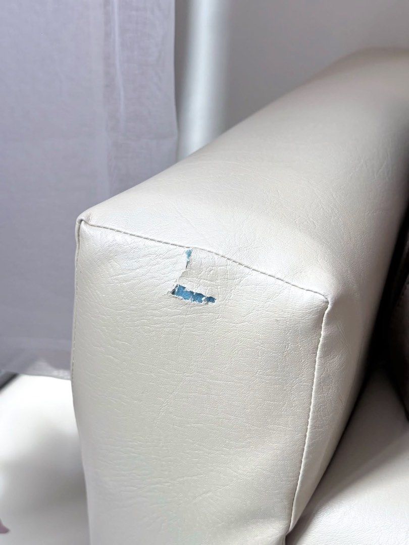 mini sofa (Category: Sofas) located in Quezon City. Submitted by reiloved (Listing ID 1456085877, Image 2). Description: cream 2-seater mini sofa for sale 🛋️🤍 📏 46 × 25 inches 📍 Taft, Manila ✨ comfy & perfect for condo/dorm has a small tear sa armrest but easily covered with a throw blanket! RFS: turning my room pink 🎀 literally the only reason HAHAHA 3k.