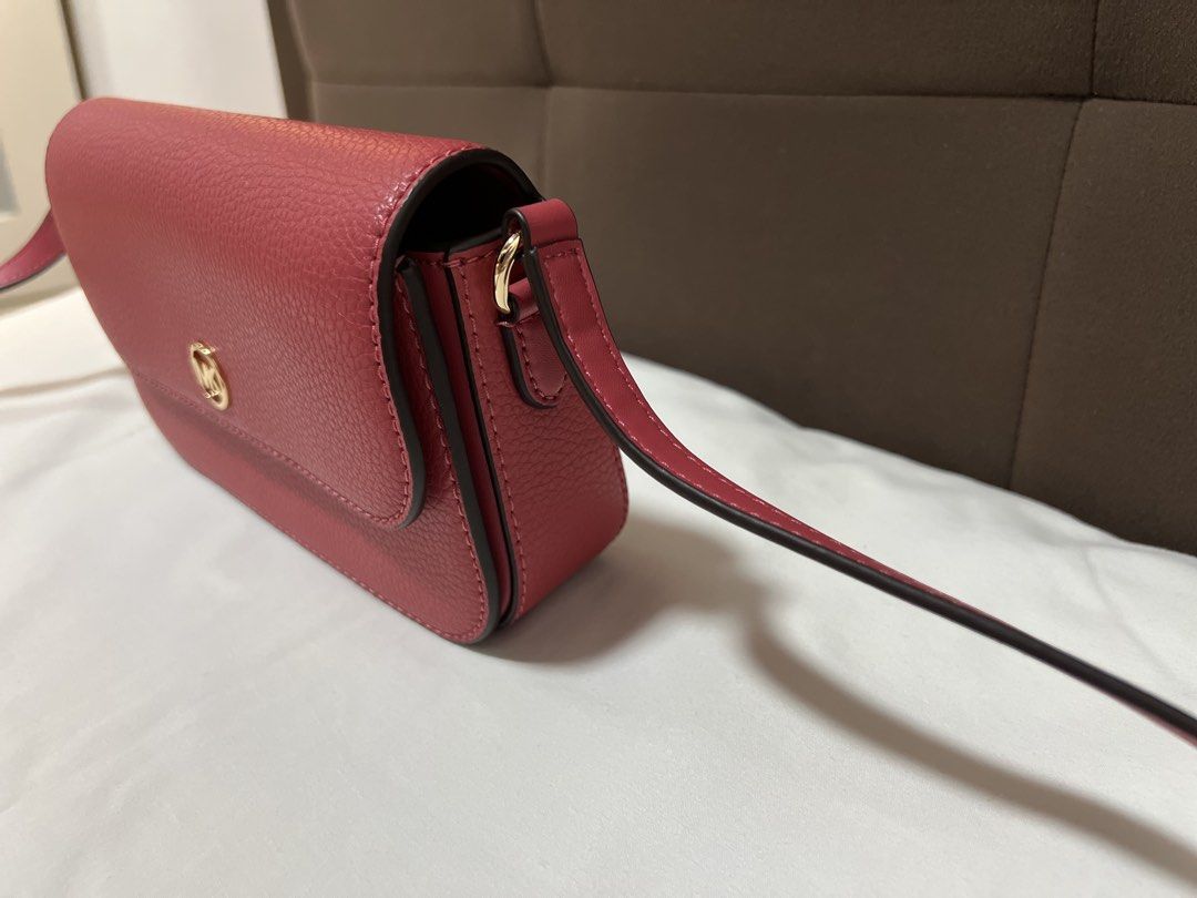 MK Jet Set Travel Small (Category: Cross-body Bags) located in Cabanatuan. Submitted by hellorhea (Listing ID 1456080211, Image 2). Description: Good as brand new. .