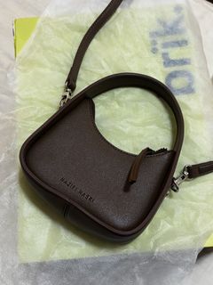 (Category: ) located in . Submitted by haziqaah (Listing ID 1453970701, Image 1). Description: .
