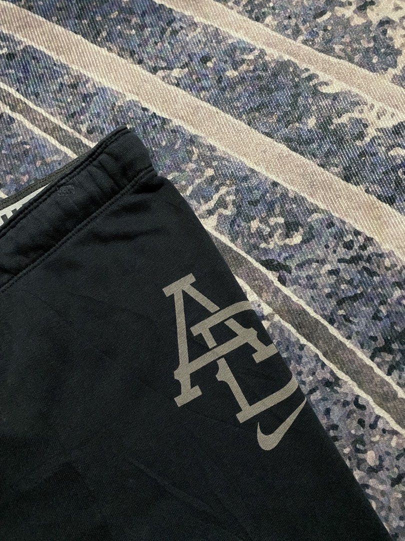 Nike Athletic Dept. Jogger pants (authentic) (Category: Joggers) located in Goa. Submitted by _rawgallery (Listing ID 1456055757, Image 3). Description: size on tag : m waist : 32 length : 39 leg open : 6.