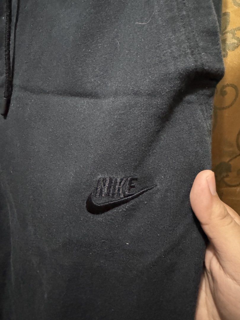 Nike Jogger Pants (Category: Coats, Jackets and Outerwear) located in Manila. Submitted by mislangers_stuff (Listing ID 1456148692, Image 2). Description: Legit nike jogger pants.