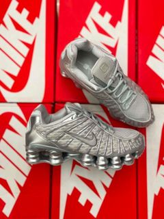 (Category: ) located in . Submitted by soledout_kicks (Listing ID 1456148358, Image 1). Description: .