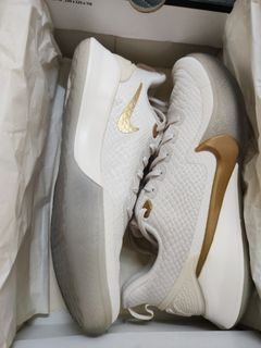 (Category: ) located in . Submitted by bright_sneakers123 (Listing ID 1456228947, Image 1). Description: .