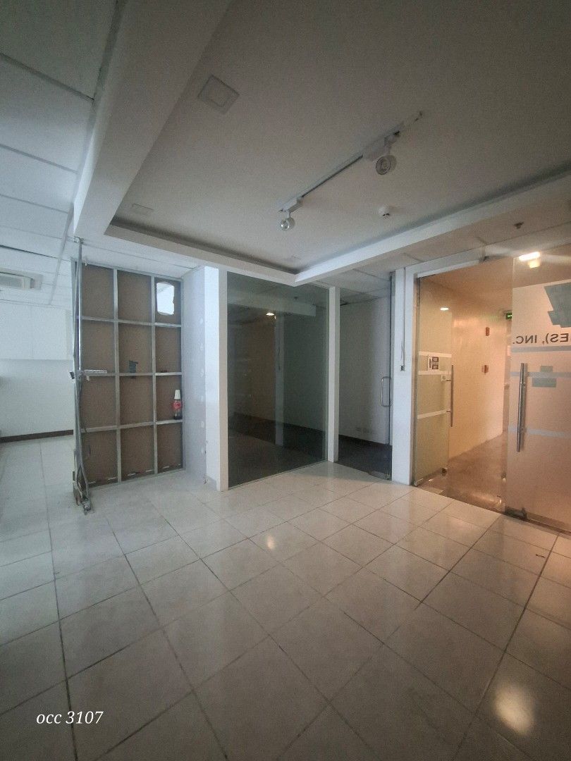 OFFICE FOR RENT IN ORTIGAS (Category: Commercial) located in Pasig City. Submitted by shirleya03 (Listing ID 1456074821, Image 1). Description: ONE CORPORATE CENTER Unit 31st Floor Area: 153.56 sqm. Assoc. dues: 55.00 / sq. Regular office 80.00 / sq. 24/7 operation 1 Parking slot: 6,000 Atleast 1 year Contract For more info: SHIRLEY ANTONICO 0919-5625631 0905-2963662.