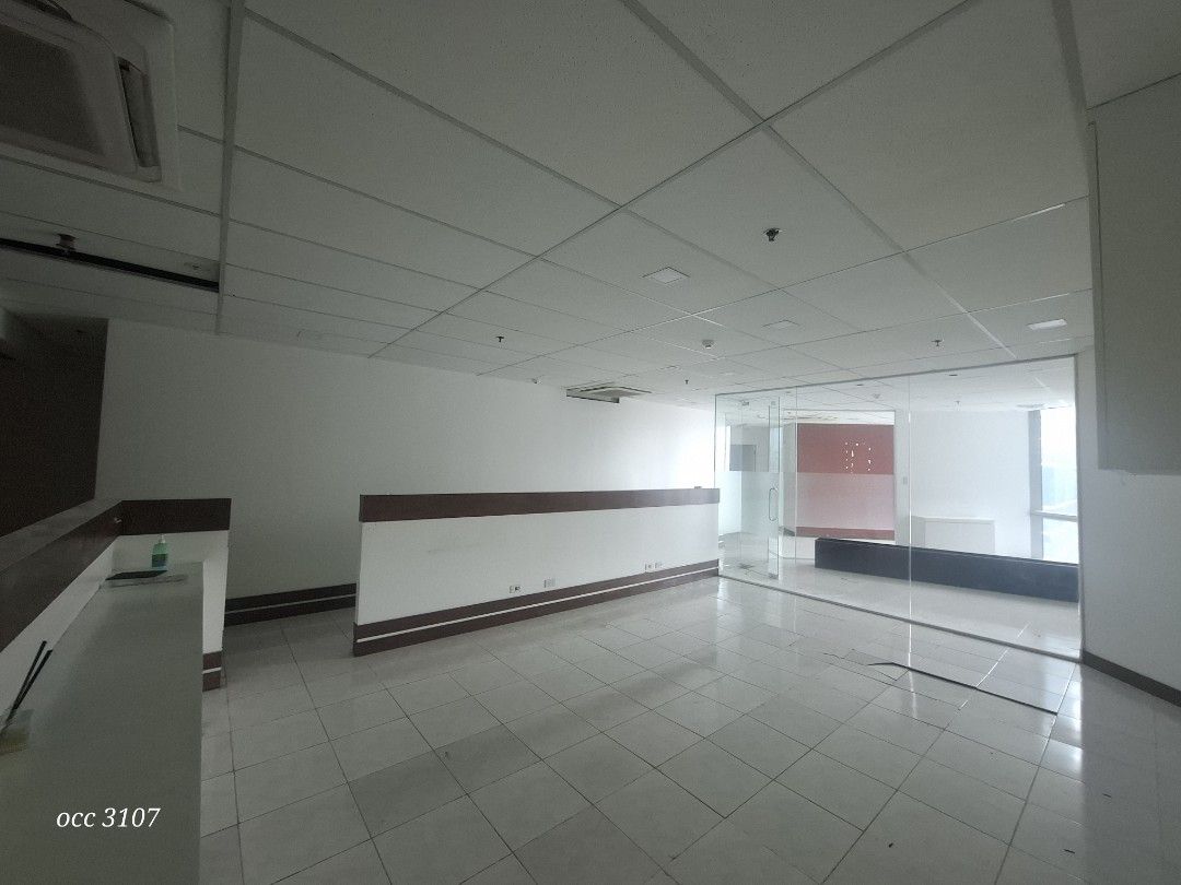 OFFICE FOR RENT IN ORTIGAS (Category: Commercial) located in Pasig City. Submitted by shirleya03 (Listing ID 1456074821, Image 3). Description: ONE CORPORATE CENTER Unit 31st Floor Area: 153.56 sqm. Assoc. dues: 55.00 / sq. Regular office 80.00 / sq. 24/7 operation 1 Parking slot: 6,000 Atleast 1 year Contract For more info: SHIRLEY ANTONICO 0919-5625631 0905-2963662.