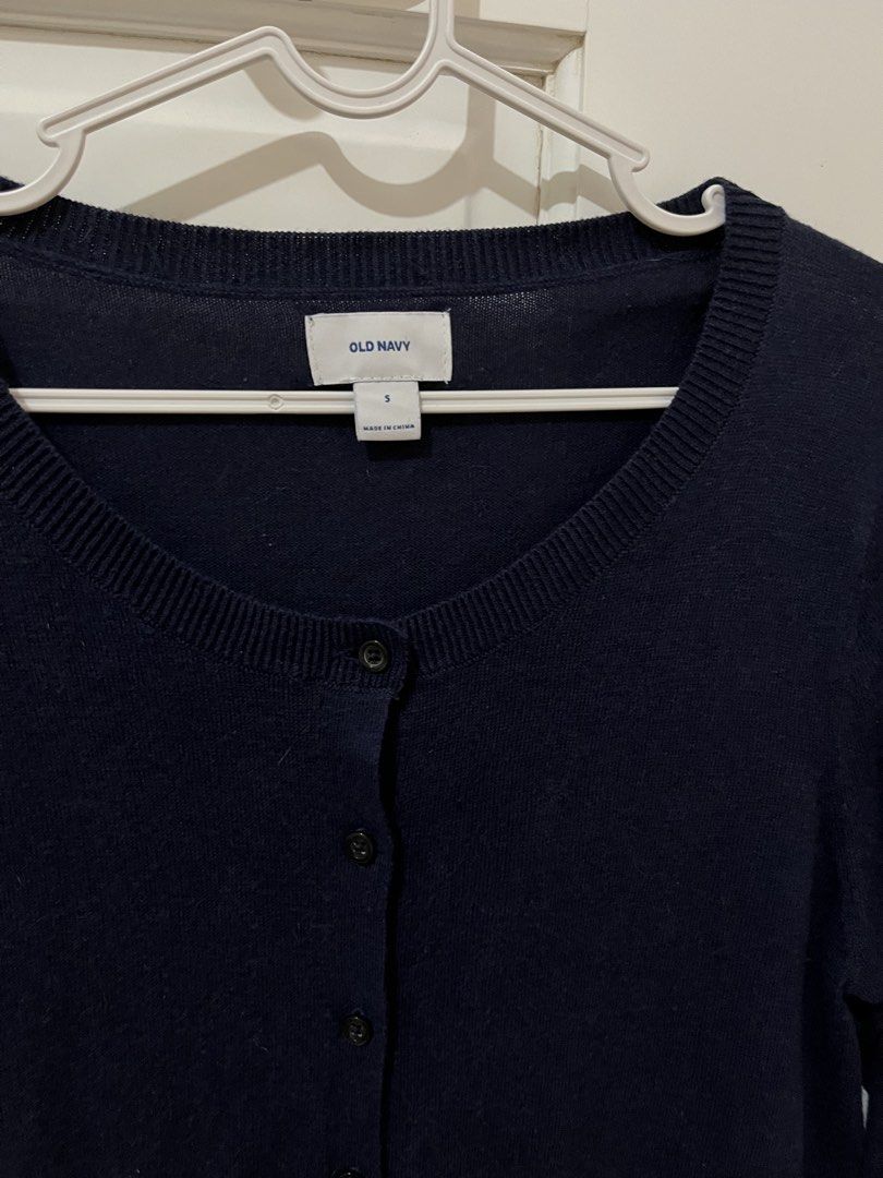 Old Navy Navy Blue Cardigan Sweater Small (Category: Coats, Jackets and Outerwear) located in San Pablo. Submitted by restoredchic (Listing ID 1456176644, Image 3). Description: navy blue / Dark Blue women’s crew-neck cardigan sweater from the brand Old Navy Lightweight classic button-up cardigan with a ribbed crew neckline, ribbed cuffs, and a ribbed hemline. soft lightweight knit, made from a cotton blend Cleaned and sanitised Fit for Small Mea