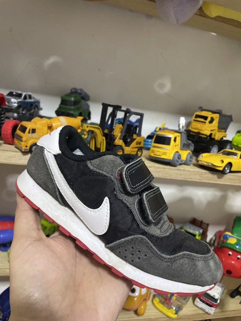 Orig nike (Category: Babies & Kids Fashion) located in Dupax Del Norte. Submitted by lysamae21 (Listing ID 1456060323, Image 2). Description: Good condition 17.5 cms.
