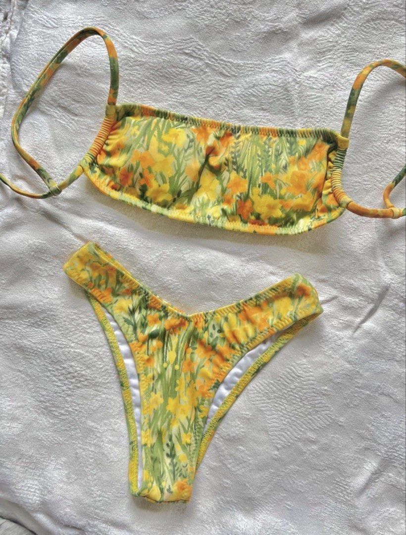 Pacific Palais Bikini Set Monet’s Garden (Category: Bikinis & Swimsuits) located in Antipolo. Submitted by pinkktopaz (Listing ID 1456057841, Image 1). Description: Bought here on carousell also Fits xs-s Used once by me only Cute cute, uber long straps tho.