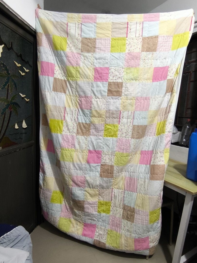 PASTEL CANDY PATCHWORK COMFORTER (Category: Bedding & Towels) located in Mandaluyong City. Submitted by strawfhairy (Listing ID 1456118548, Image 2). Description: issue needs wash. not sure sa size might be single/double ~ 700 auto yours.