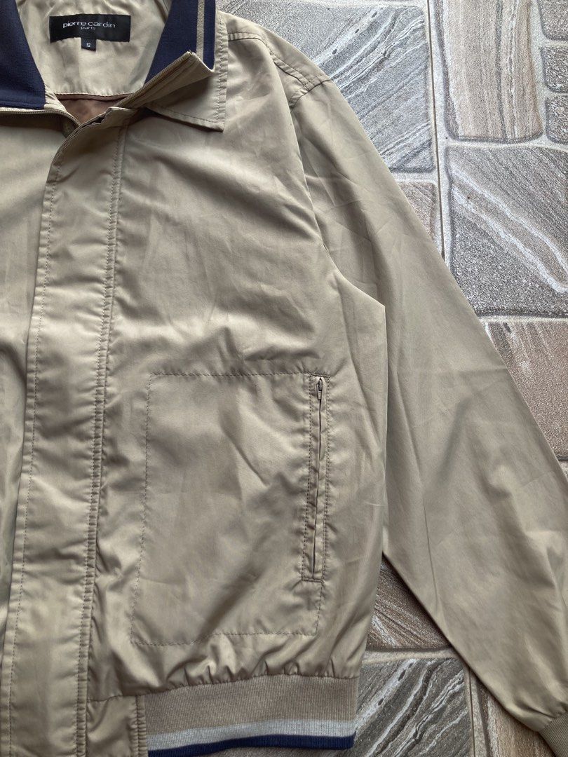 Pierre Cardin London Harrington (Category: Coats, Jackets and Outerwear) located in Davao. Submitted by lcavan (Listing ID 1456158520, Image 2). Description: Dimensions (check slides) Condition: 10/10 - like new Issue/s: none Mine: 500 + sf Color may vary due to lighting MOP: Gcash, GoTyme Courier: J&T 1 day reservation only Strictly no cancellation No return, no exchange.
