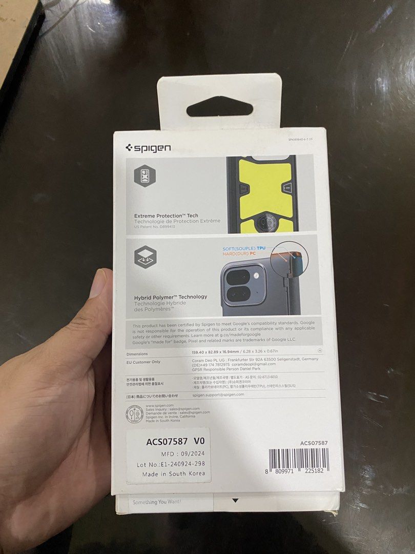 Pixel 9 pro Fold case (Category: Cases & Sleeves) located in Quezon City. Submitted by kylendez (Listing ID 1456057472, Image 2). Description: No issue good as new.