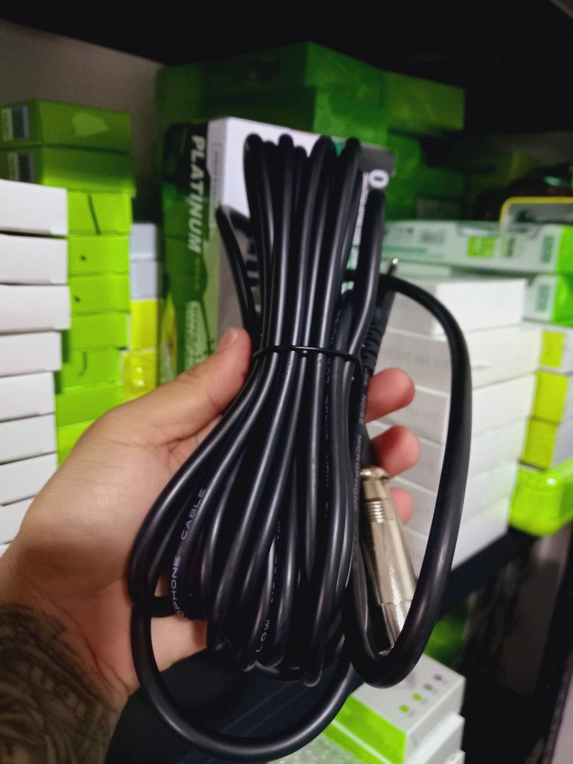 Platinum Wired Microphone (Category: Microphones) located in Pasig City. Submitted by gentle_jerico (Listing ID 1456063640, Image 2). Description: platinum wired microphone dm - 1000 good sound quality..