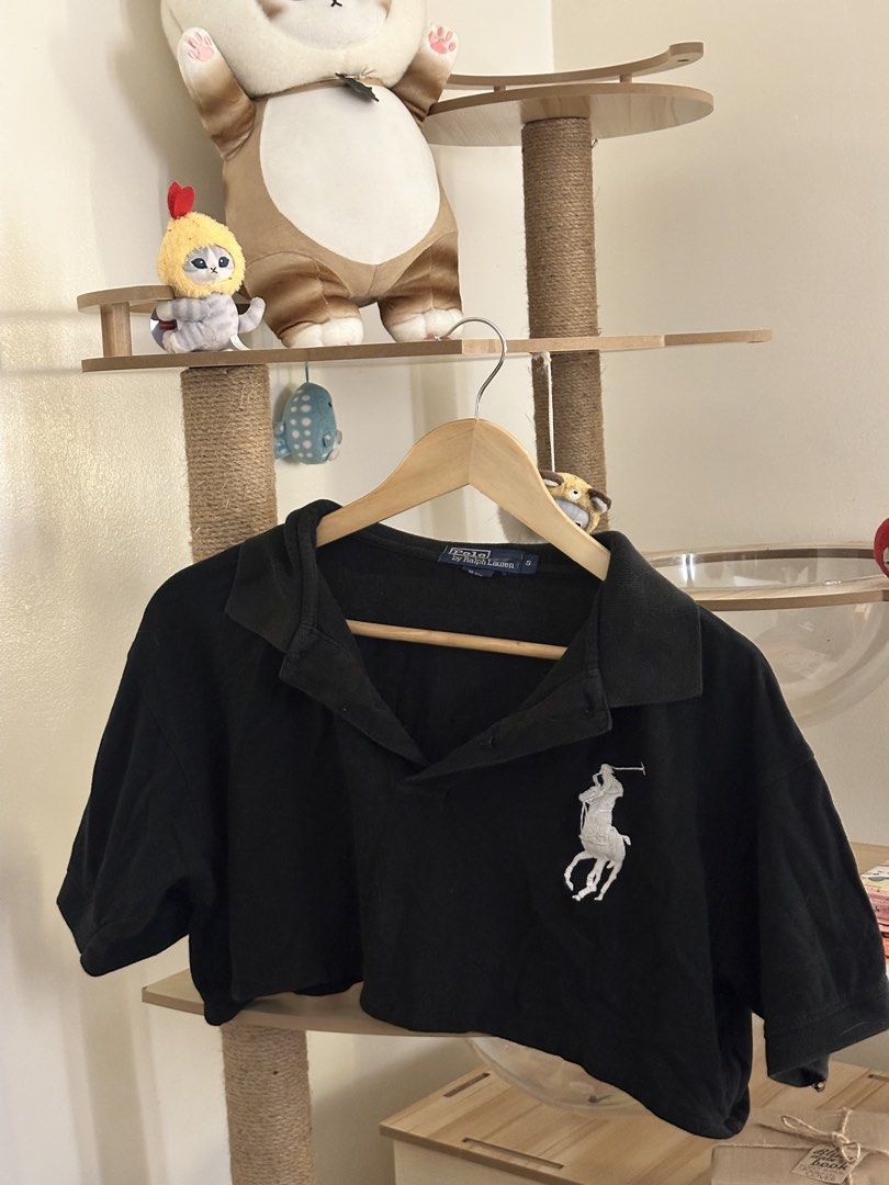 Polo Ralph Lauren Black Crop Top Collared (Category: Blouses) located in Makati City. Submitted by onlinethriftstoreph (Listing ID 1456180098, Image 1). Description: .