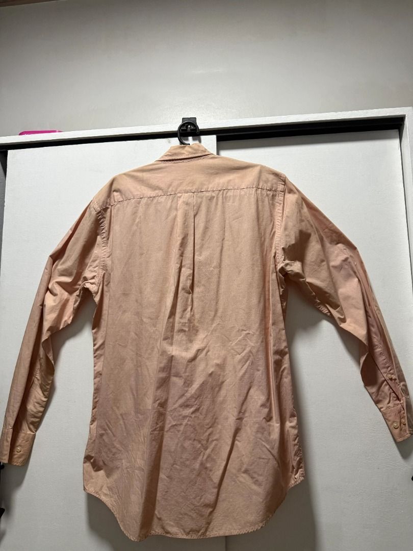 [Pre-Loved] Uniqlo - Long Sleeves Peach (Category: Tshirts & Polo Shirts ) located in Bacoor. Submitted by chupsss24 (Listing ID 1456211352, Image 2). Description: has collar color fading L 28in W 20in.