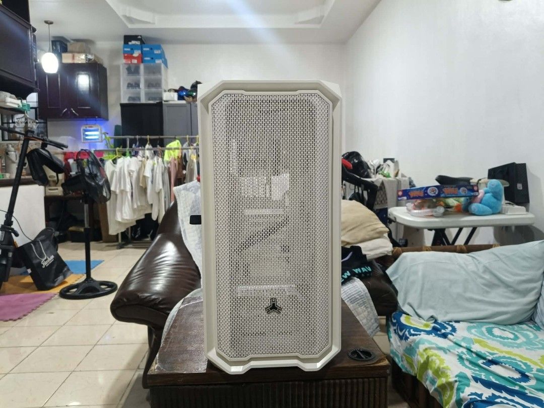 Rakk Haliya Micro ATX case (White) (Category: Desktops) located in Manila. Submitted by shmuel_canoza (Listing ID 1456152533, Image 3). Description: Rakk Haliya Micro ATX case (White) Used (Less than 6 months) Recently deep cleaned basically brand new. No issues/No Physical Damages No Warranty Payment - Cash(meetup/pickup) or Gcash Can do: Pick-up Meetup (McDonald's times) Delivery via Lalamove(Buyer will be held accountable for the delivery dama