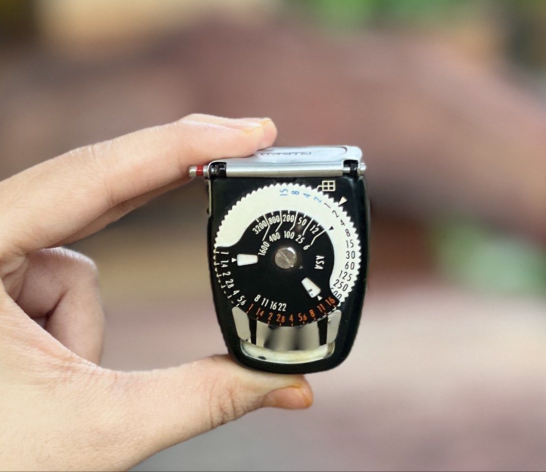 RARE & authentic Nikon SP exposure meter (Category: Other Photography Accessories) located in Santa Rosa. Submitted by shairaleigh (Listing ID 1456170395, Image 2). Description: Hi! Selling my rare Nikon SP exposure meter for 5,499 or best offer. I don’t think it works (?) and I don’t know how to use it so I’ll sell it as is. You can mount it on the cold shoe of your Nikon SP. Ideal for collectors who want to complete their Nikon SP kit. The expo