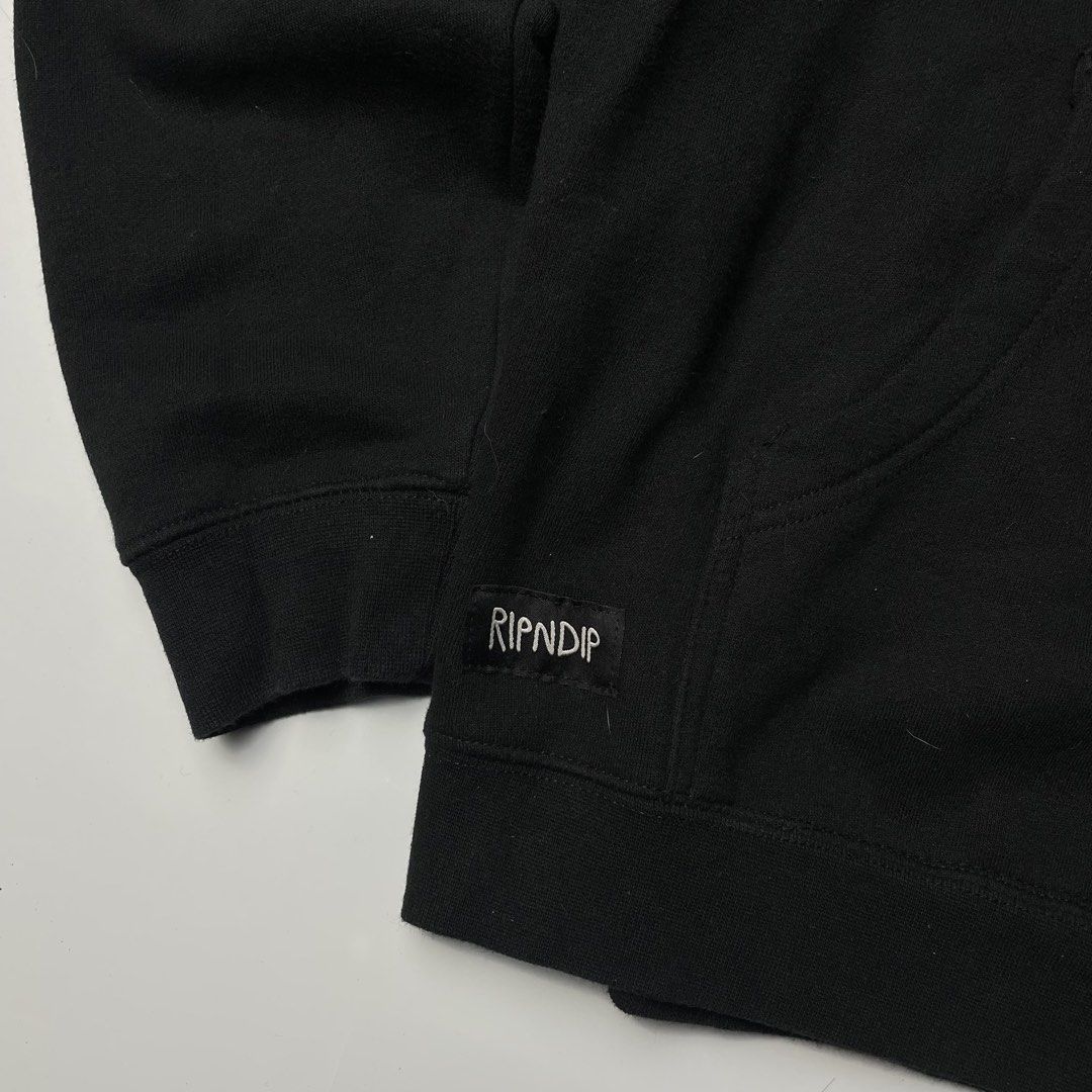 Rip n Dip Hoodie (Category: Activewear) located in Quezon City. Submitted by 1121_garments (Listing ID 1456077435, Image 3). Description: Dimes - 23 x 27 Color Rate - 10 Issue - none complete tags & washtags.
