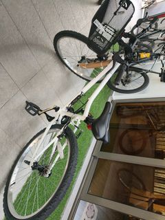 (Category: ) located in . Submitted by darylliew (Listing ID 1456129050, Image 1). Description: .