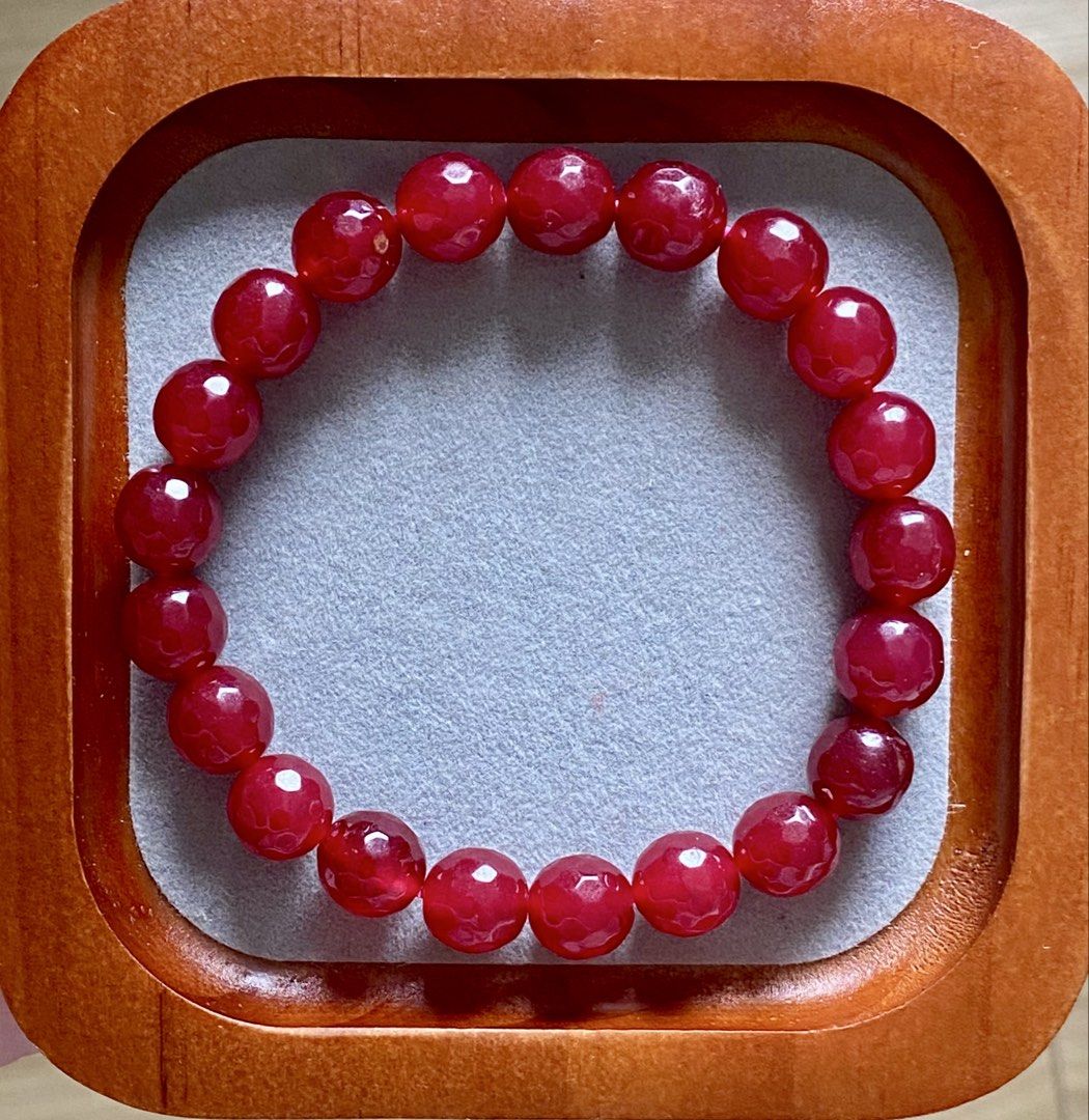 Ruby Agate Bracelet (Category: Bracelets) located in Pasig City. Submitted by talaversify (Listing ID 1456063736, Image 3). Description: Semi-precious stone: Ruby Agate Stone size: 9mm Wrist size: 17cm 💠 Natural stone 💠.