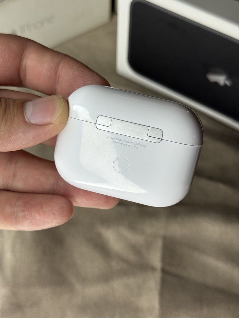 RUSH Apple AirPods Pro (2nd generation) USB-C (Category: Earphones) located in Manila. Submitted by marco.21 (Listing ID 1456218947, Image 2). Description: - Genuine AirPods Pro 2nd Gen Charging Case - USB-C charging port - Compatible with MagSafe and Qi wireless charging - Built-in speaker for Find My and charging alerts - Integrated lanyard loop for easy carrying - Selling the charging case ONLY (no AirPods included) Just unit and cord only!!! 