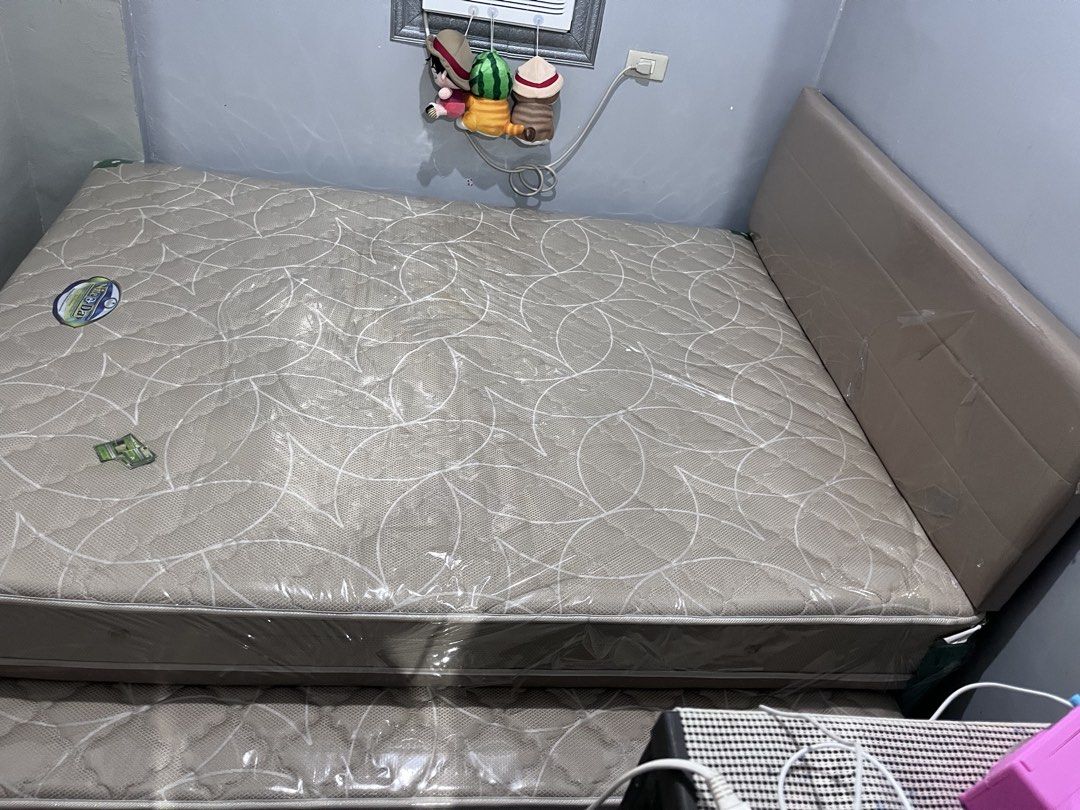 Salem Queen Bed with pull out (Category: Bed Frames & Mattresses) located in Cavite. Submitted by ayenkhaeren (Listing ID 1456103630, Image 1). Description: No issue still with plastic, pull out never been used Bought at P26,180 May last year still under warranty of 2yrs Rfs: will upgrade .