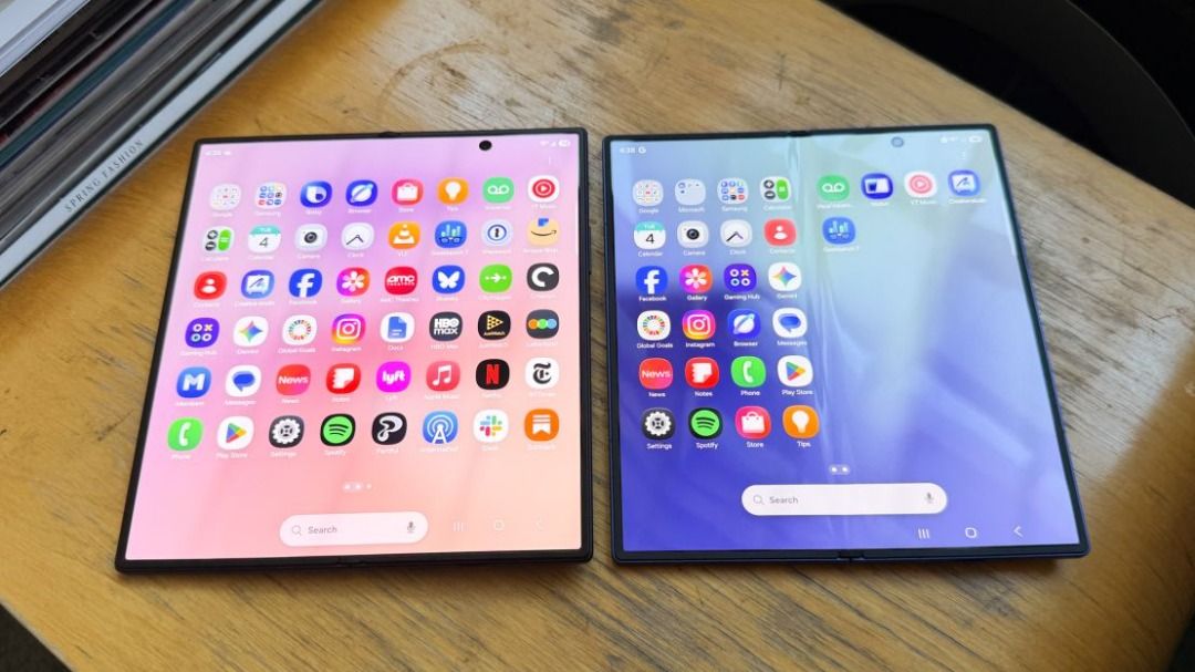 Samsung 三星 Galaxy Z Fold8 Ultra 5G 12+256GB 12+512GB 国际版 （分類：Samsung 三星）位於 Hong Kong。 由 seoulbeauty. 提交（商品編號 1455743227，圖片 3）。簡介： Samsung 三星 Galaxy Z Fold8 Ultra 5G 12+256GB 12+512GB 国际版 STORAGE COLOR (Malaysia Spec) F976B 12+256GB Violet,Graphite,Cream $11330 12+512GB Cream STORAGE COLOR (TW Spec) F9760 12+256GB Violet,Graphite,Cream $11530 12+512GB Violet,Graphite $12460 主要特點 8.0 吋 Foldable Dynamic LTPO AMOLED 2X 螢幕，120Hz 刷新率，2256×2504 解析度，峰值亮度