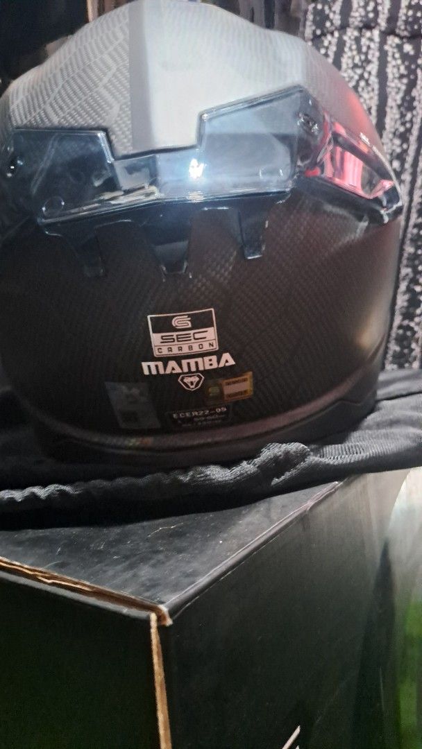 SEC Mamba Helmet full carbon (Category: Helmets and other Riding Gears) located in Antipolo. Submitted by __watchu_finds (Listing ID 1456119813, Image 3). Description: color may vary due to lightning shipment: lalamove, lbc, grab jnt etc payment: gcash meetup: imall antipolo or nearby.