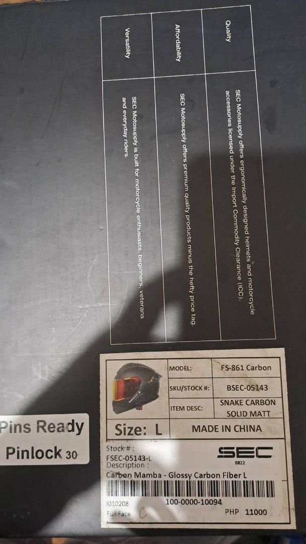 SEC Mamba Helmet full carbon (Category: Helmets and other Riding Gears) located in Antipolo. Submitted by arphomar (Listing ID 1456120630, Image 3). Description: color may vary due to lightning shipment: lalamove, lbc, grab jnt etc payment: gcash meetup: imall antipolo.