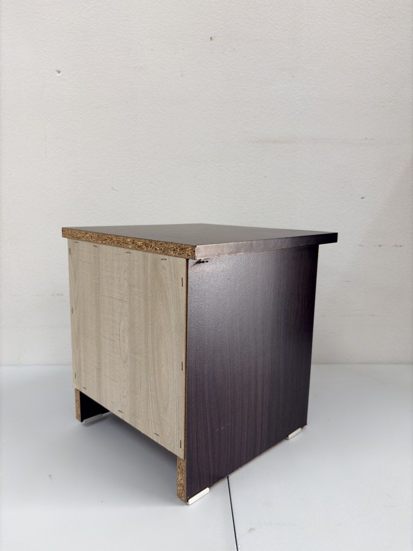 side table (Category: Tables & Sets) located in Kajang. Submitted by goodsdmy_secondhandshop (Listing ID 1456190145, Image 3). Description: used item ♻️✨ sold as is — what you see is what you get. 📍 pickup: taman bukit mewah, kajang 🚚 delivery guna lalamove .