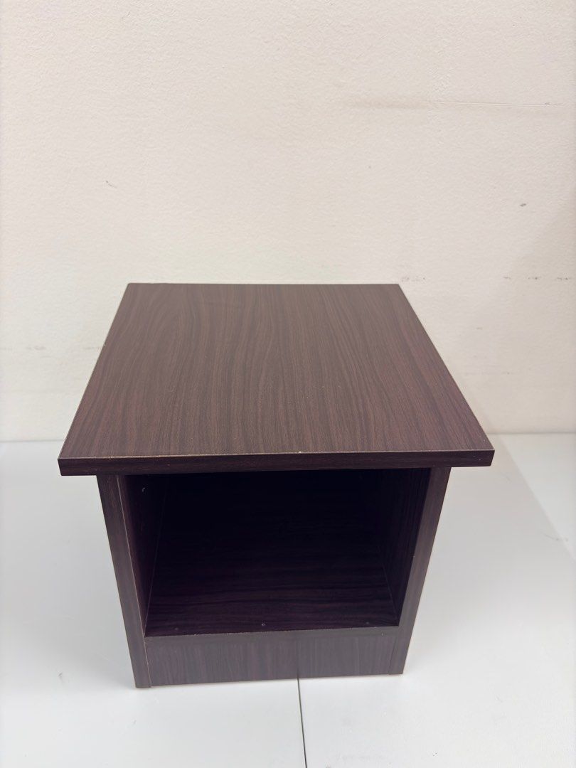 side table (Category: Tables & Sets) located in Kajang. Submitted by goodsdmy_secondhandshop (Listing ID 1456190145, Image 2). Description: used item ♻️✨ sold as is — what you see is what you get. 📍 pickup: taman bukit mewah, kajang 🚚 delivery guna lalamove .