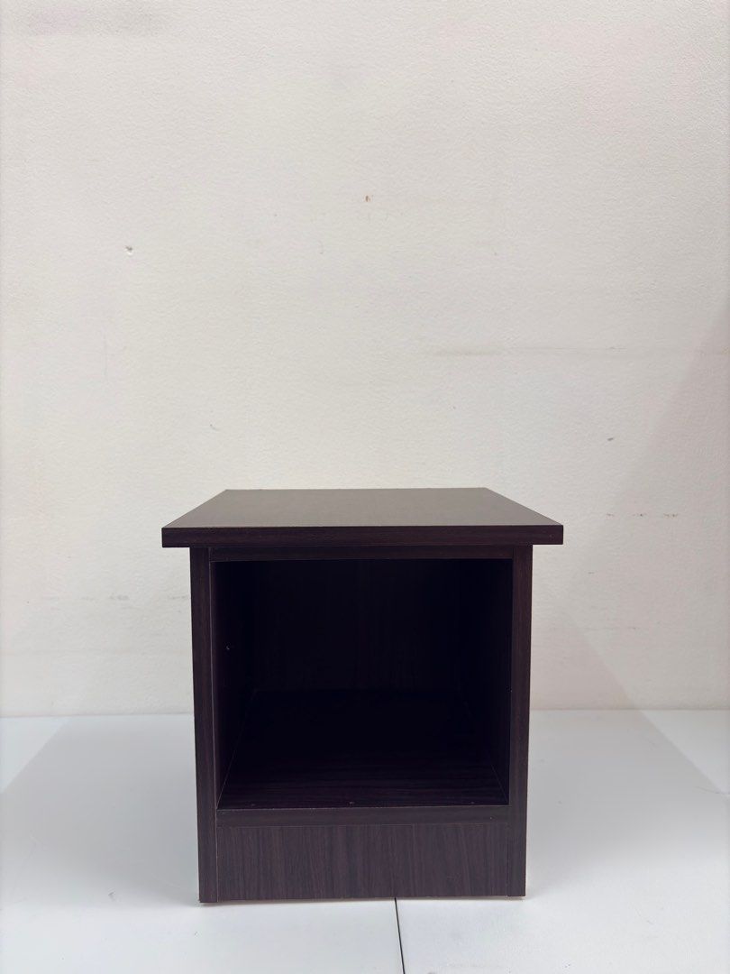 side table (Category: Tables & Sets) located in Kajang. Submitted by goodsdmy_secondhandshop (Listing ID 1456190145, Image 1). Description: used item ♻️✨ sold as is — what you see is what you get. 📍 pickup: taman bukit mewah, kajang 🚚 delivery guna lalamove .