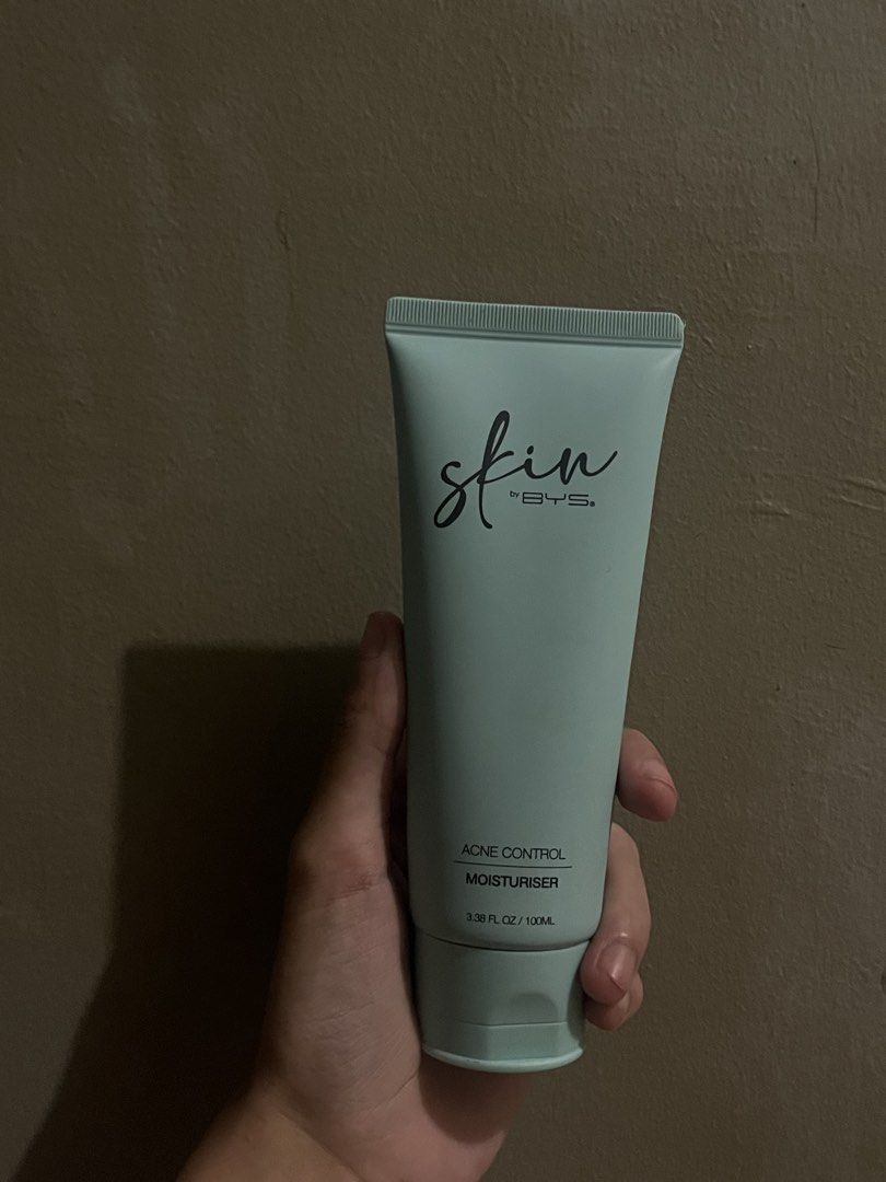 Skin by BYS Skincare Set (Category: Face Care) located in Cavite. Submitted by heyitsmork (Listing ID 1456081026, Image 3). Description: SKIN BY BYS Both products have been opened and used, but there is still a good amount of product remaining. 🫧 • Acne Control Moisturizer 100ml — ₱500 (40% used) srp: ₱599 • Acne Control Drying Lotion — ₱500 (20% used) srp: ₱599 Set — ₱950.