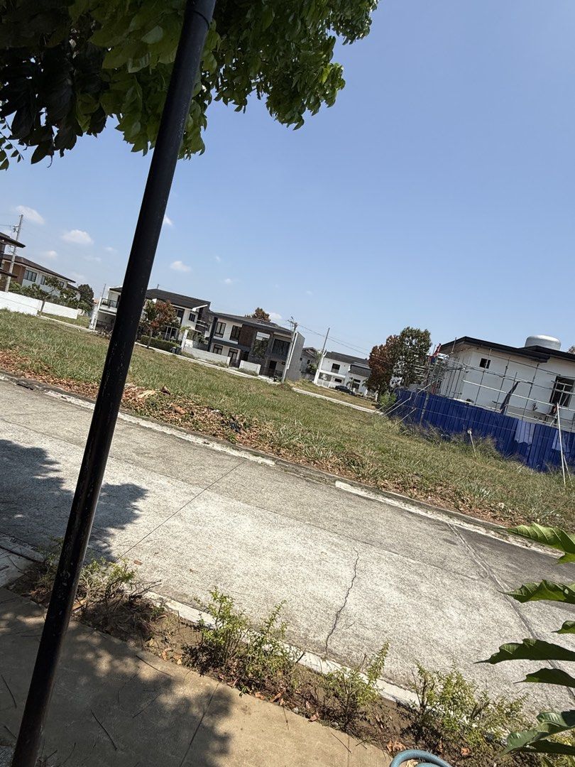 Sonoma Lot (Category: Lot) located in Manila. Submitted by wildmoon.6fa77f (Listing ID 1456062627, Image 2). Description: 🌿 PRIME 210 SQM LOT FOR SALE — THE SONOMA RESIDENCES, NUVALI 📍 Prime Location — Directly Across the Clubhouse 💰 ₱7,140,000 NET 💵 ₱34,000/sqm ✅ Cash Basis Looking for a premium lot in Nuvali where convenience and location come together? This 210 sqm residential lot at The Sonoma Residences offers an excellent location withi
